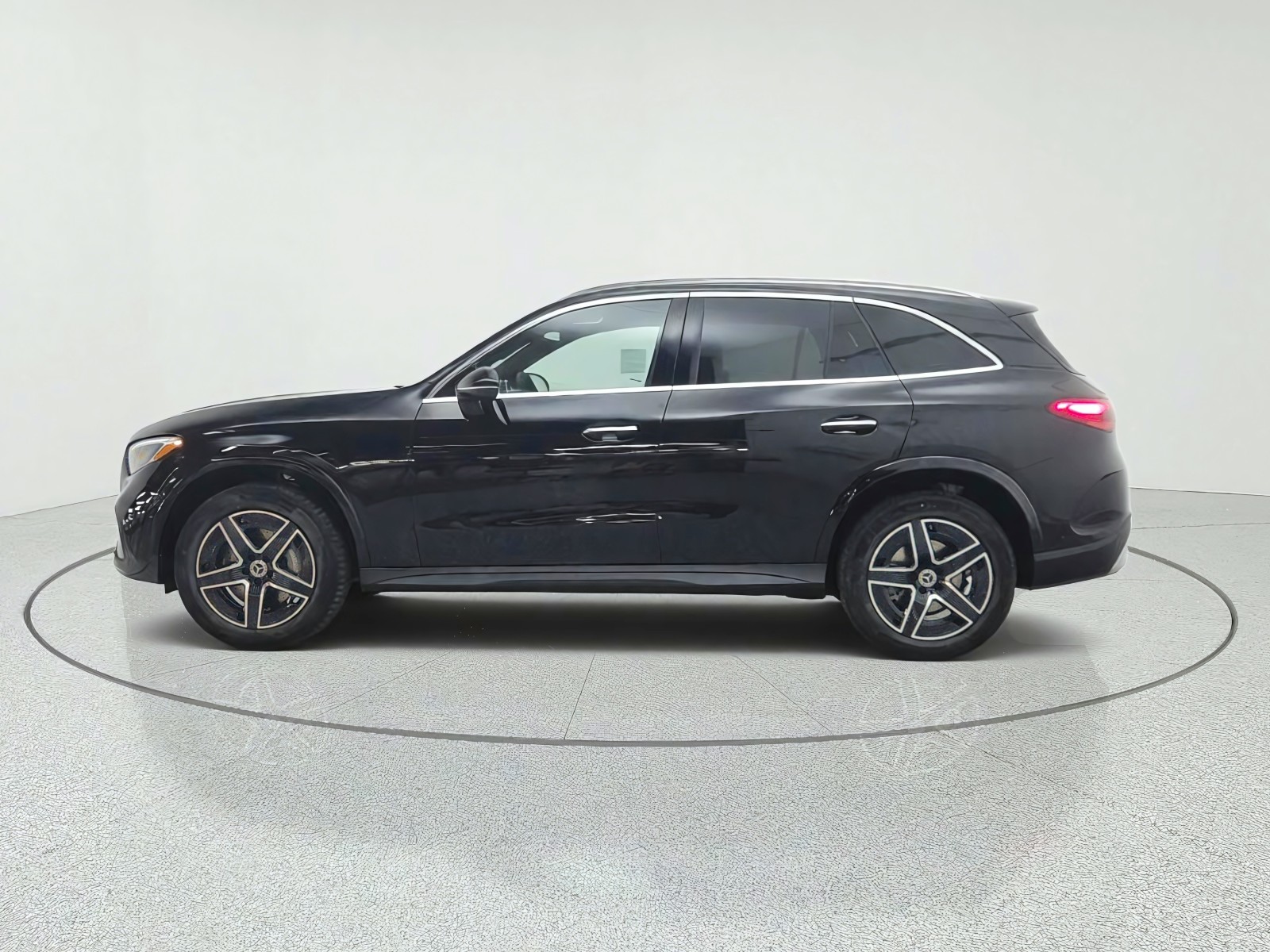 New 2027 Black Mercedes-Benz GLC 300 SUV image 8