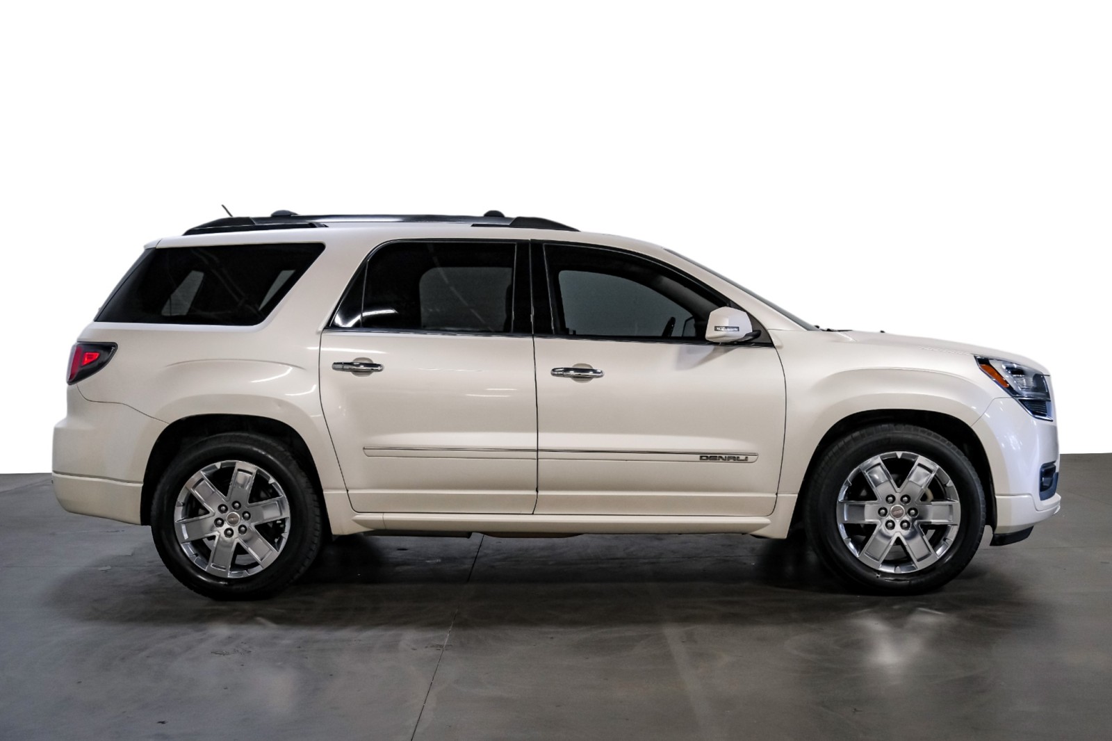 2014 GMC Acadia AWD Denali CaptainSeats Navi PanoRoof PremiumAlloys 5