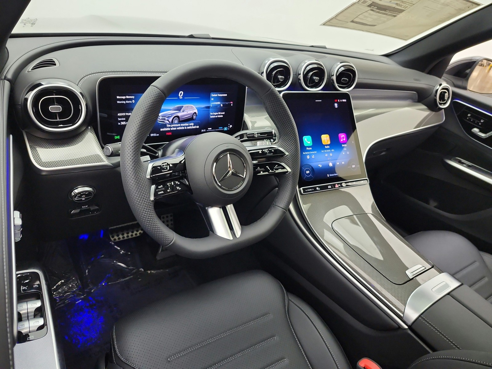 New 2026 Black Mercedes-Benz GLC 300 SUV image 9