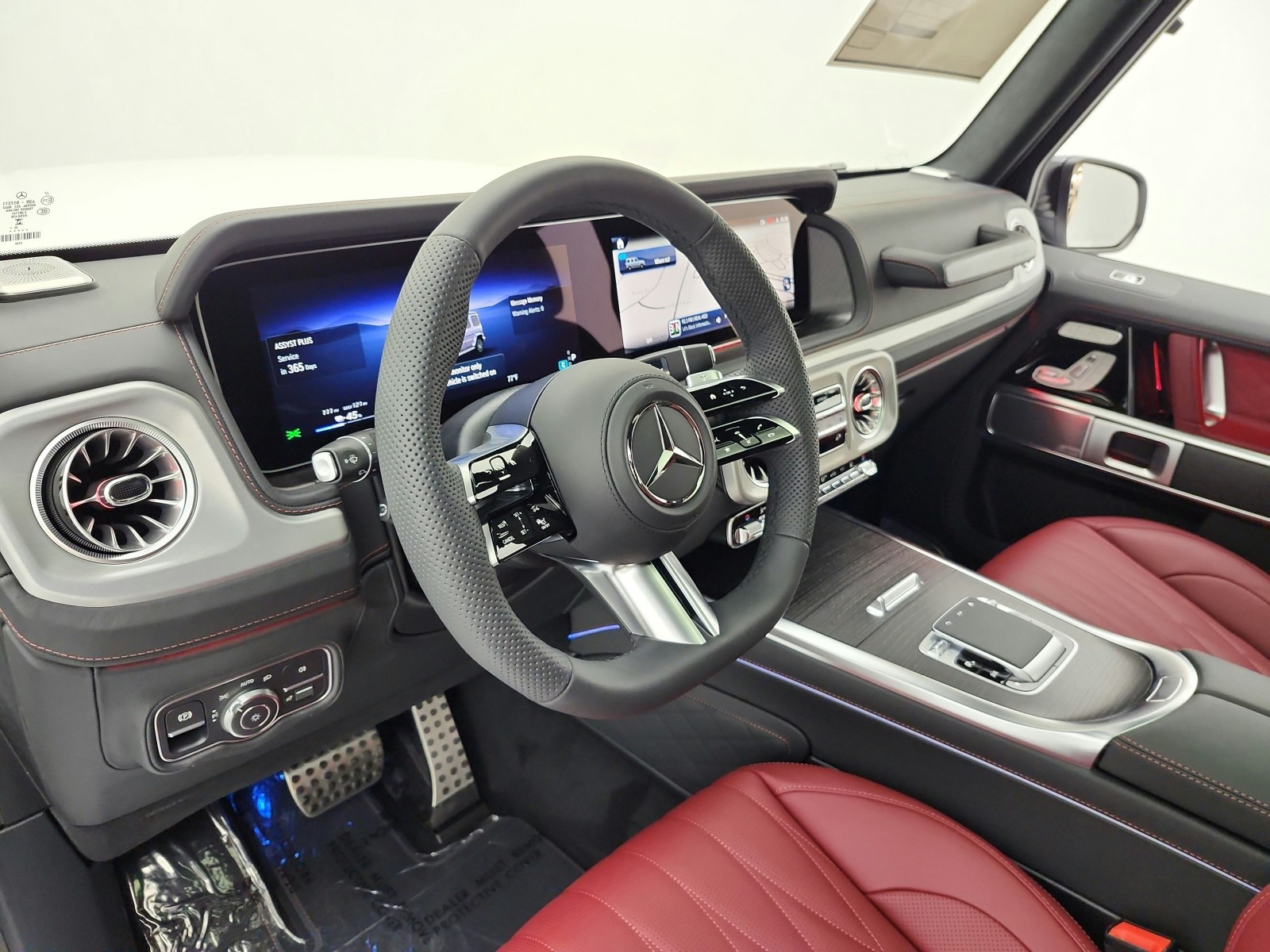 New 2026 MANUFAKTUR Moonlight White Metallic Mercedes-Benz G 580e image 9