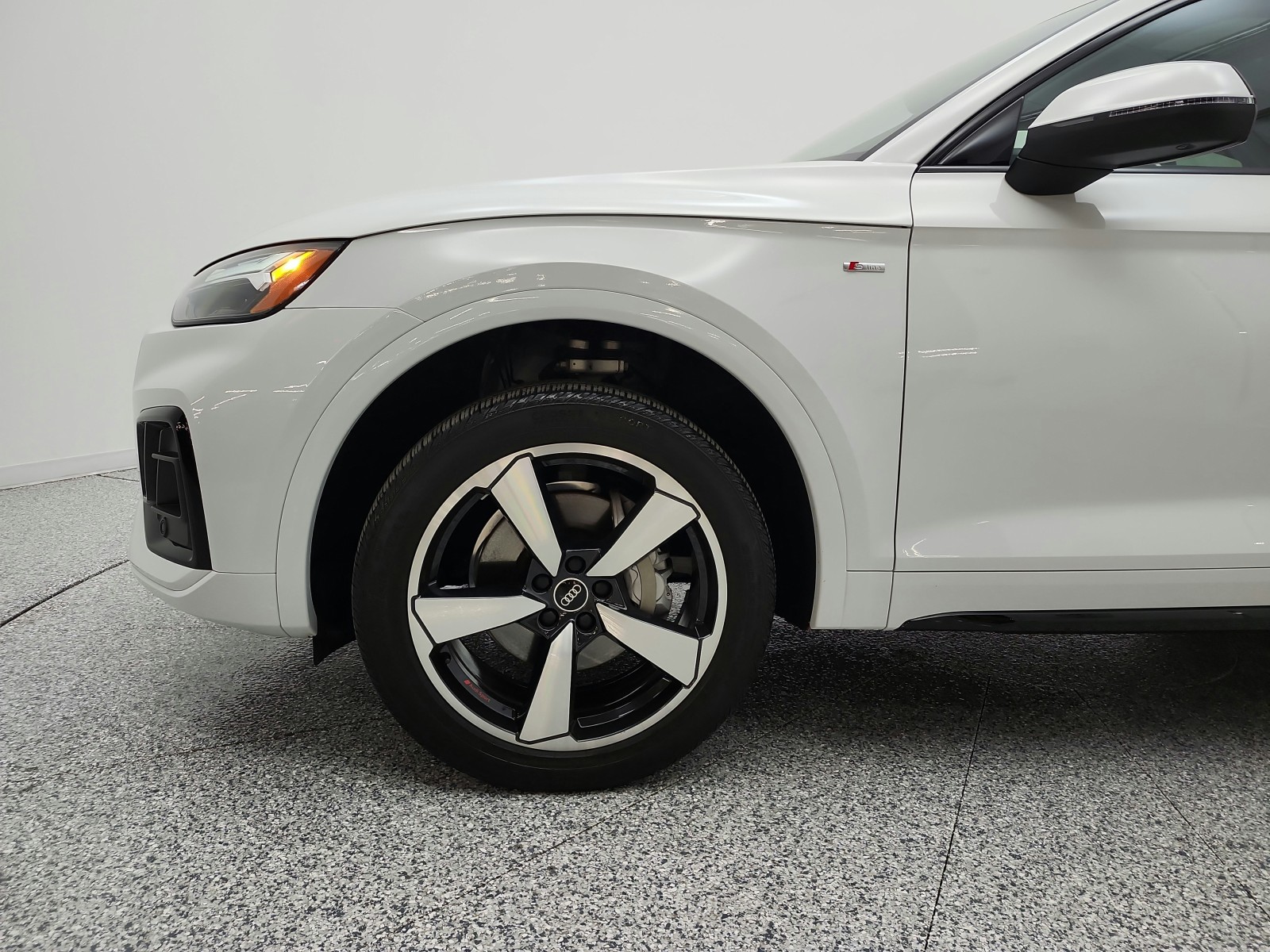 Used 2023 Glacier White Metallic Audi S line Premium Plus image 21