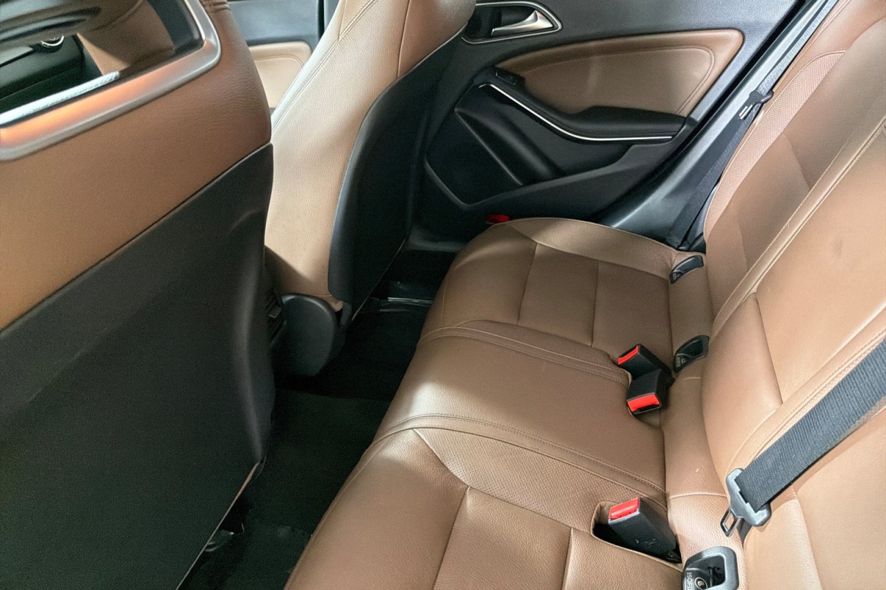 Used 2019 Cosmos Black Metallic Mercedes-Benz CLA 250 image 11