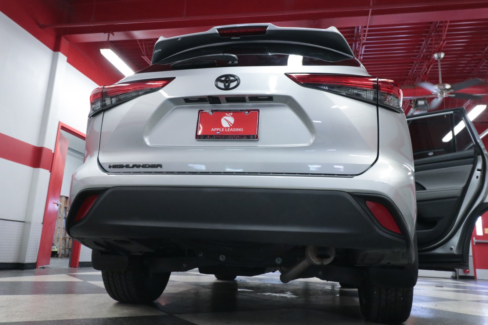 Used Car 2022 Toyota Highlander  L For Sale Under $30,000 In Austin, Texas