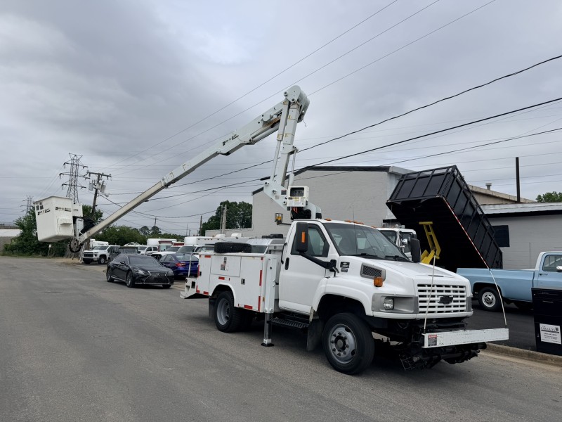 2008 Chevrolet C4500 39' DURALIFT Bucket Truck in ,