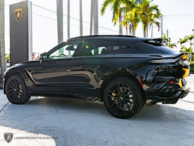 Aston Martin DBX