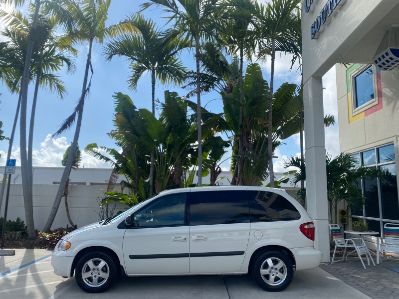 2006 Dodge Caravan SXT LOW MILES 28,367 1 OWNER HANDICAP LIFT in , 