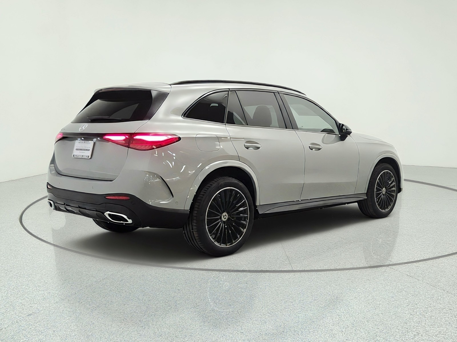 New 2027 MANUFAKTUR Alpine Grey Mercedes-Benz GLC 300 SUV image 5