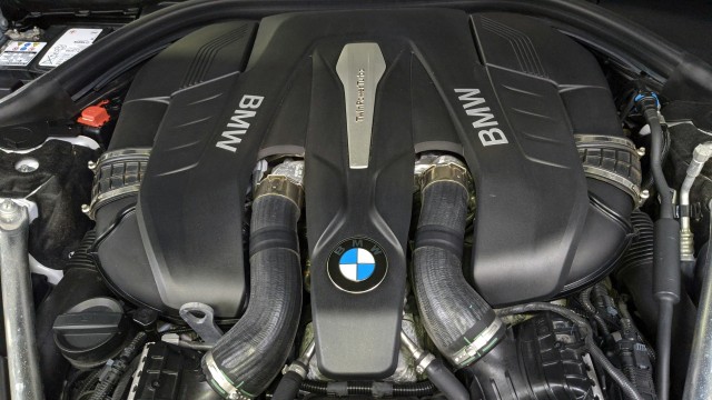 2019 BMW 7 Series 750i 35