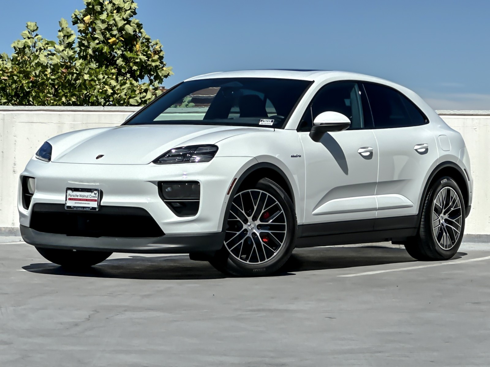 2025 Porsche Macan Electric 4S