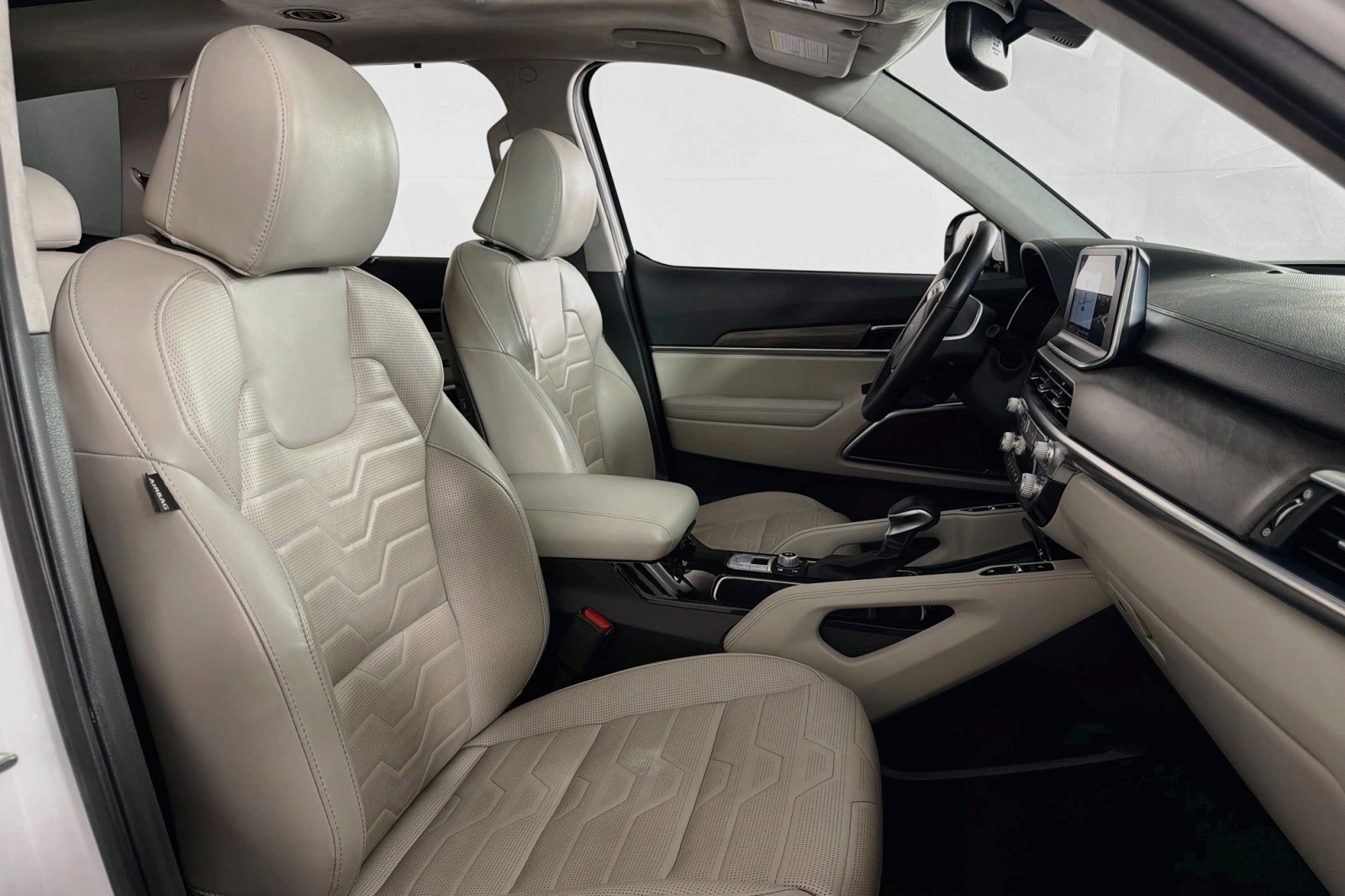 Used 2022 Glacial White Pearl Kia SX image 7