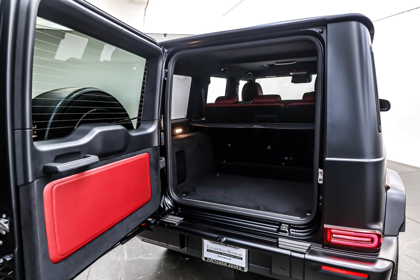 Used 2025 MANUFAKTUR Night Black magno Mercedes-Benz G 550 SUV image 23