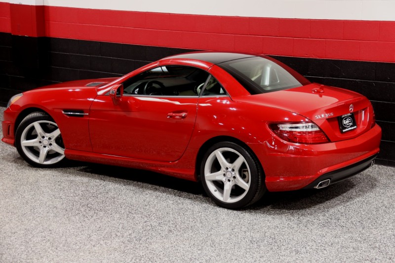 2012 Mercedes-Benz SLK 350 AMG Sport 2dr Roadster in , 