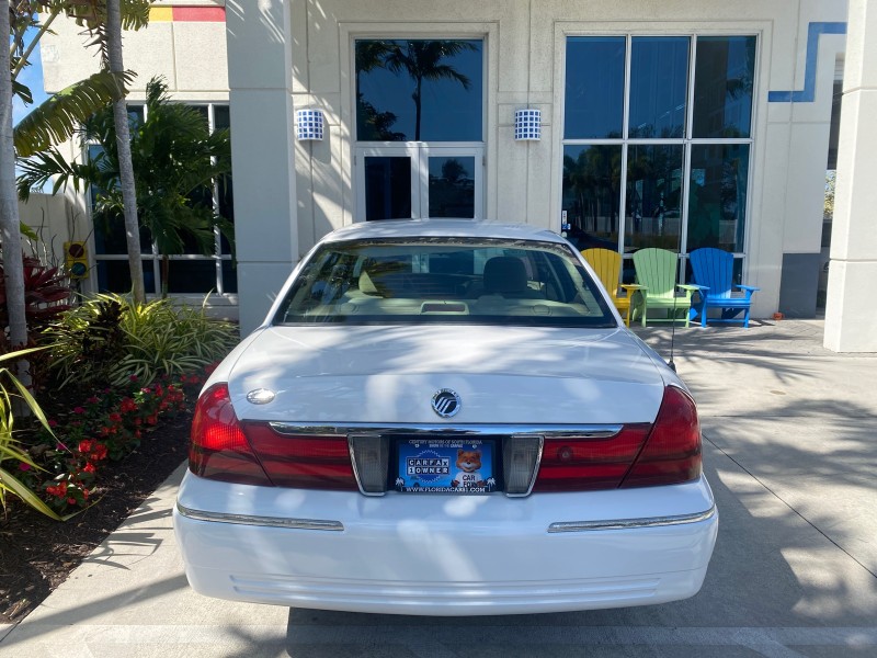 2005 Mercury Grand Marquis GS LOW MILES 49,348 in , 