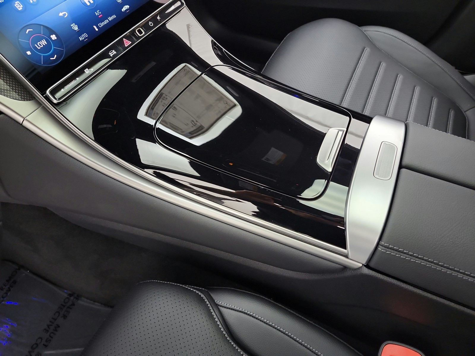 New 2027 MANUFAKTUR Graphite Grey Magno Mercedes-Benz GLC 300 SUV image 9