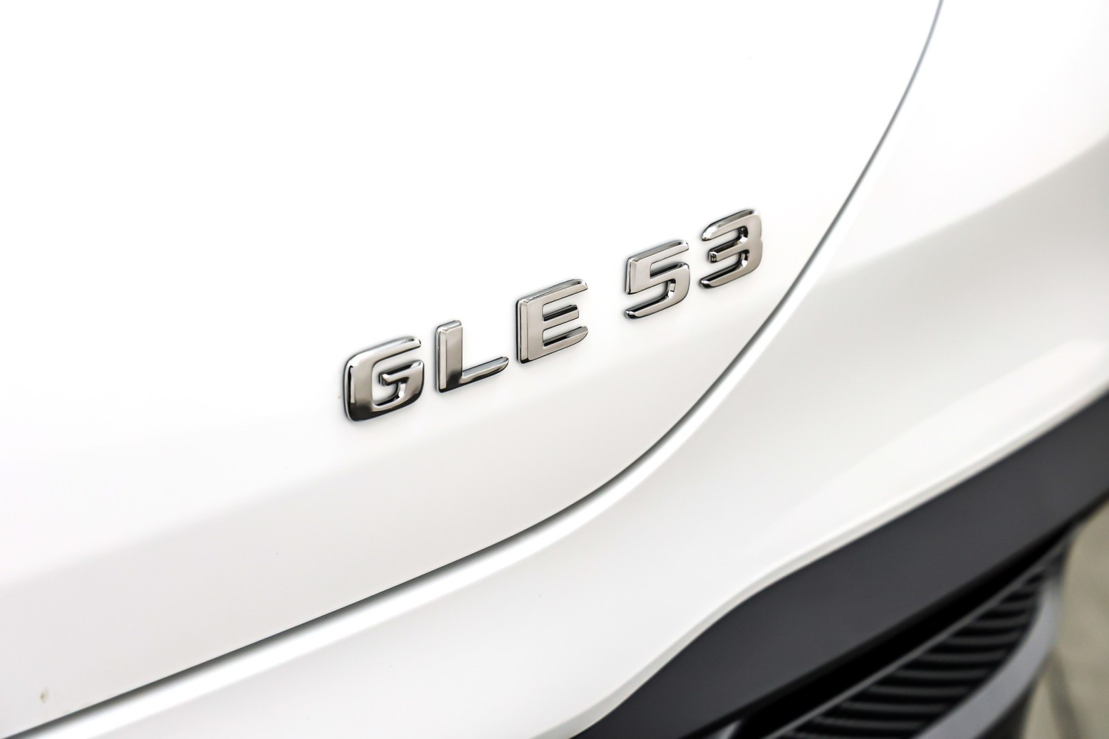 New 2026 Polar White Mercedes-Benz AMG® GLE 53 image 9