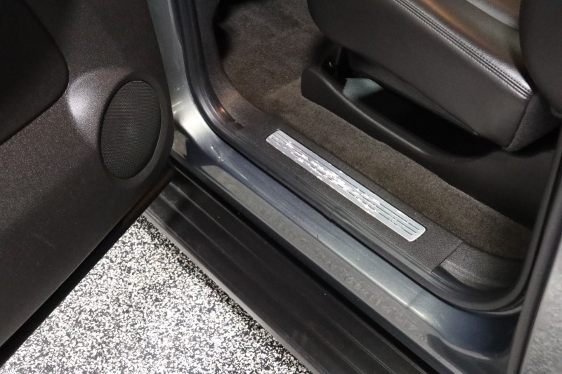 2011 Chevrolet Avalanche 4WD LTZ 4DR Truck in , 