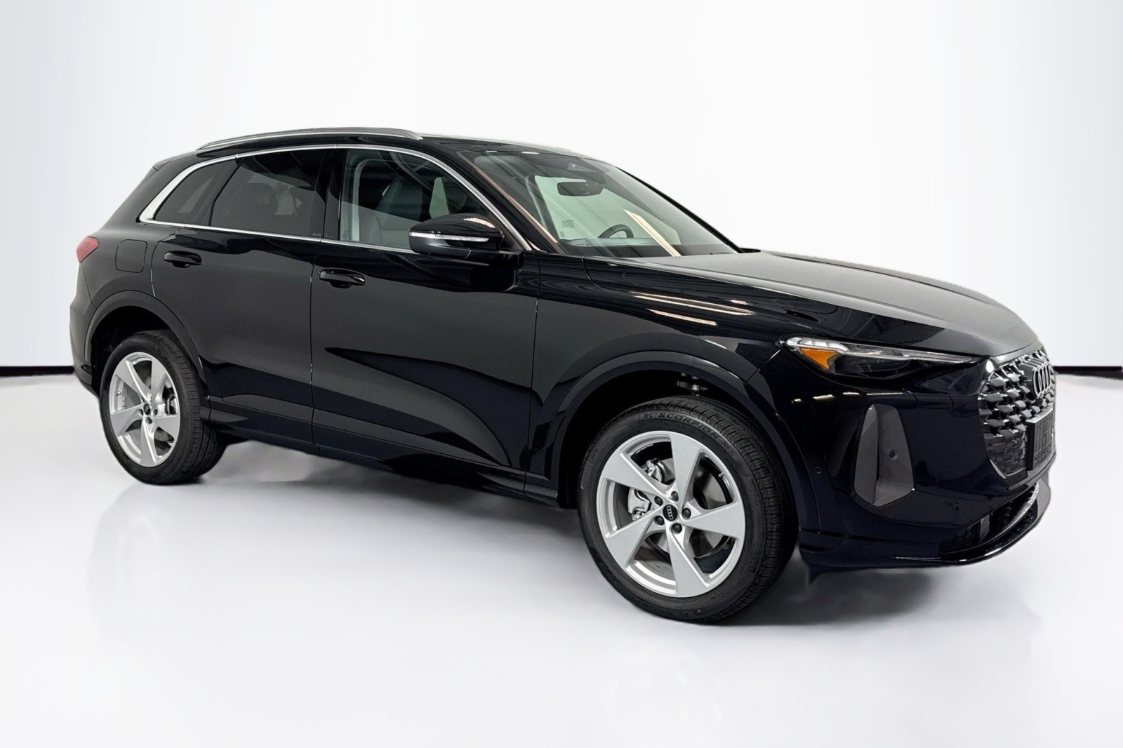 New 2025 Mythos Black Metallic Audi Premium Plus 2.0 TFSI quattro image 3