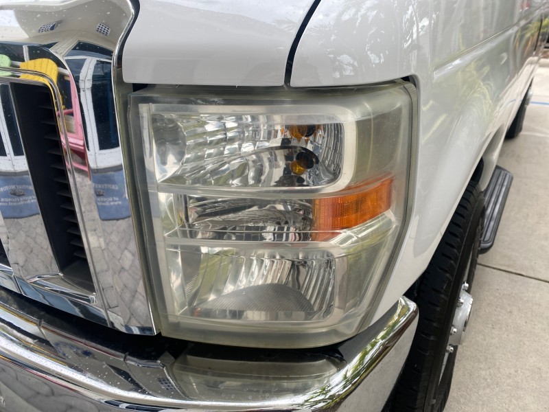 2008 Ford Econoline Wagon XLT 15 PASSENGERS E350 CLEAN in , 