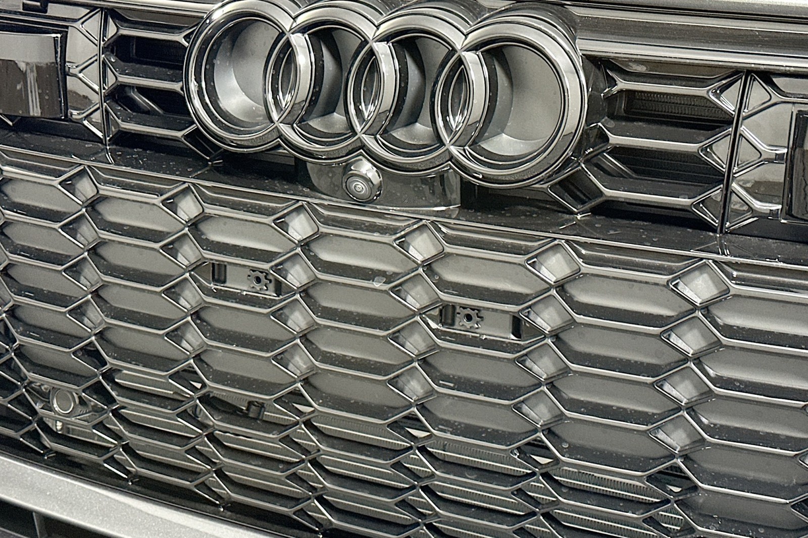 New 2026 Daytona Gray Pearl Effect Audi performance image 14