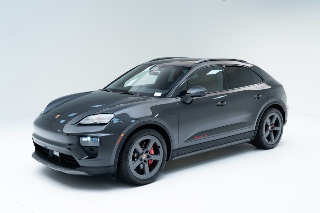 2025  Macan 4S Electric in , 