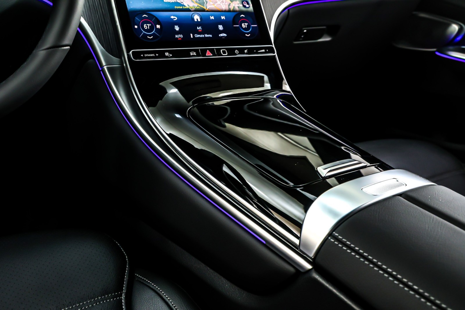 New 2026 Graphite Grey Metallic Mercedes-Benz GLC 300 image 5