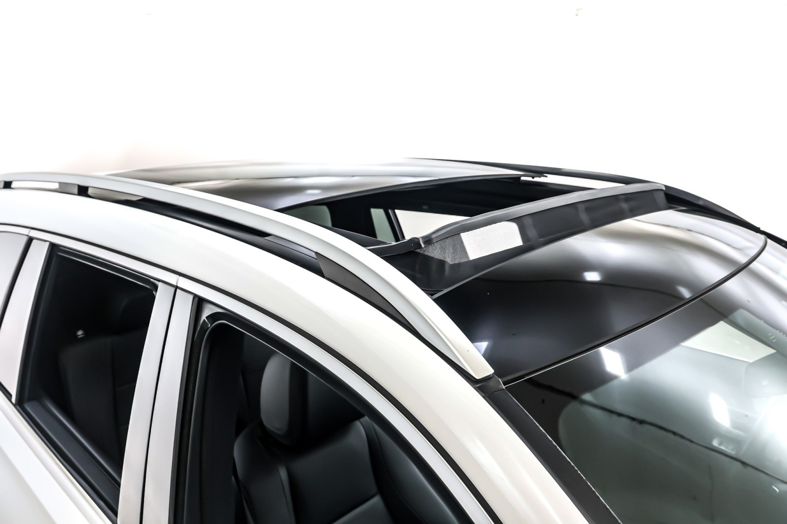 Used 2022 Polar White Mercedes-Benz GLS 450 4MATIC® SUV image 22