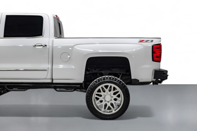 2015 Chevrolet Silverado 2500HD LTZ 11