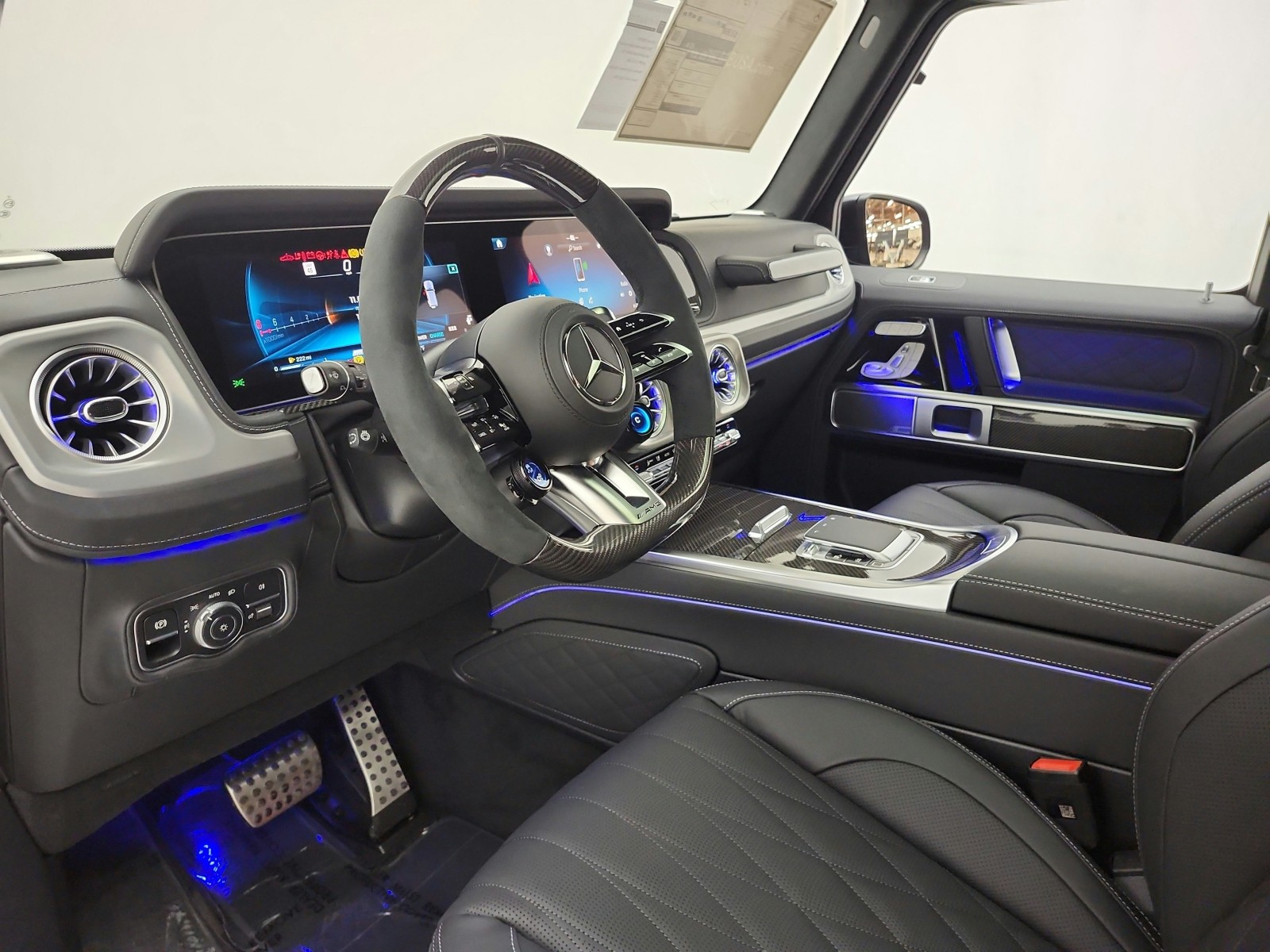 New 2027 MANUFAKTUR Night Black magno Mercedes-Benz AMG® G 63 SUV image 10