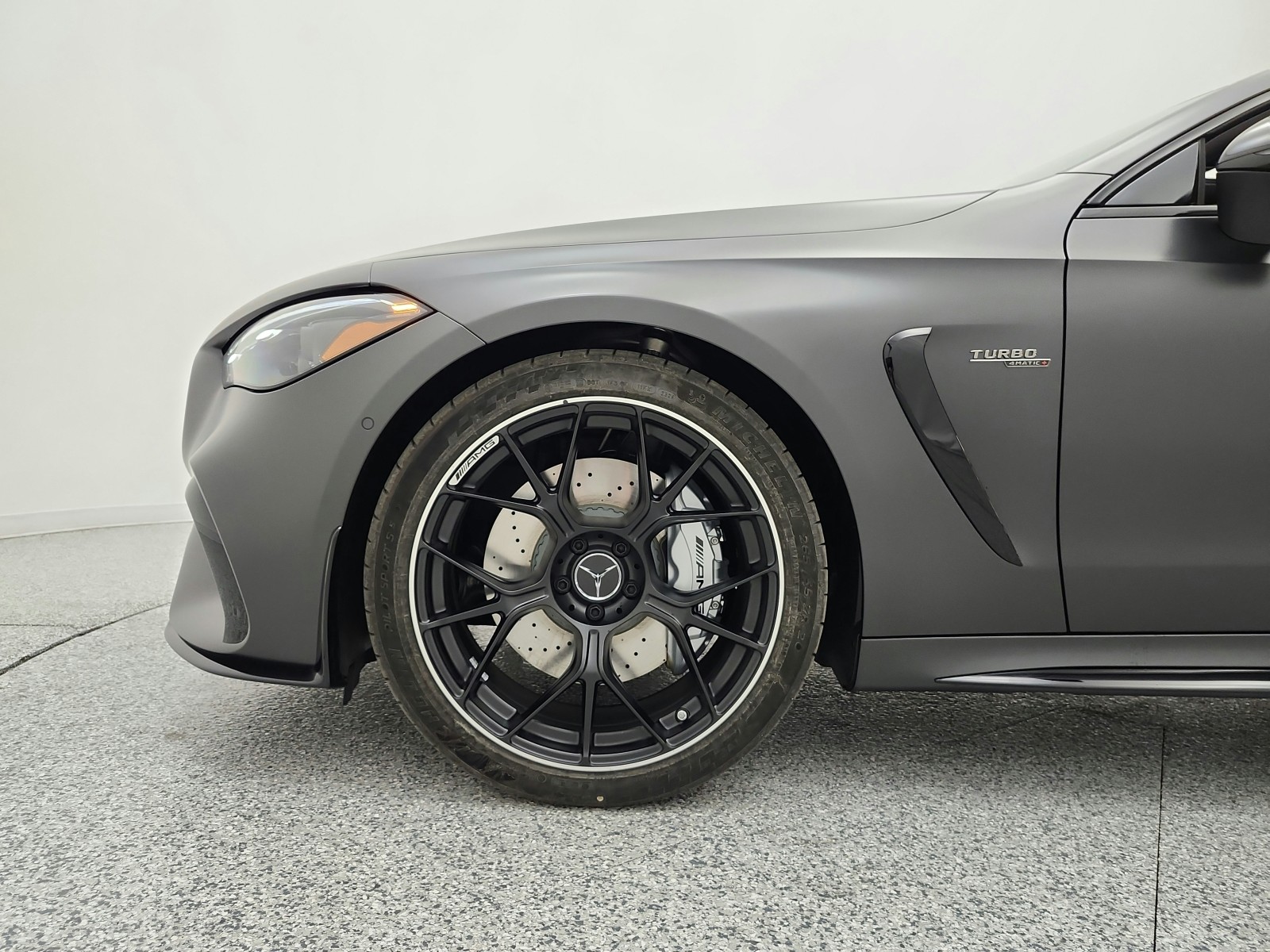 New 2027 MANUFAKTUR Graphite Grey Magno Mercedes-Benz AMG® CLE 53 4MATIC+ Coupe image 12
