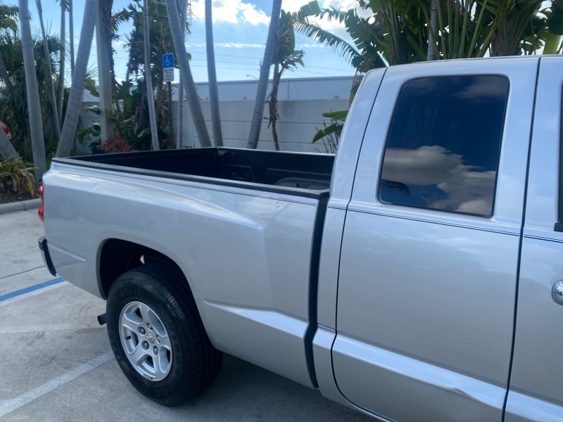 2006 Dodge Dakota SLT CLUB CAB LOW MILES 55,990 in , 