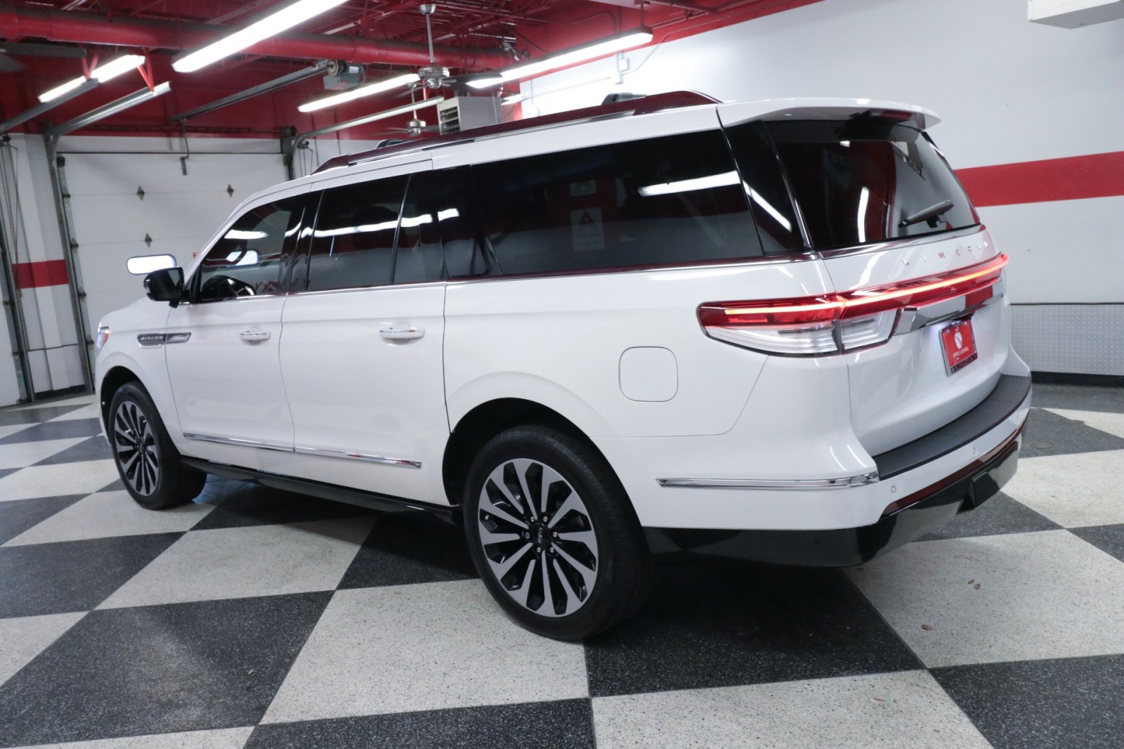Used Car 2023 Lincoln Navigator L  Reserve For Sale In Austin, Texas