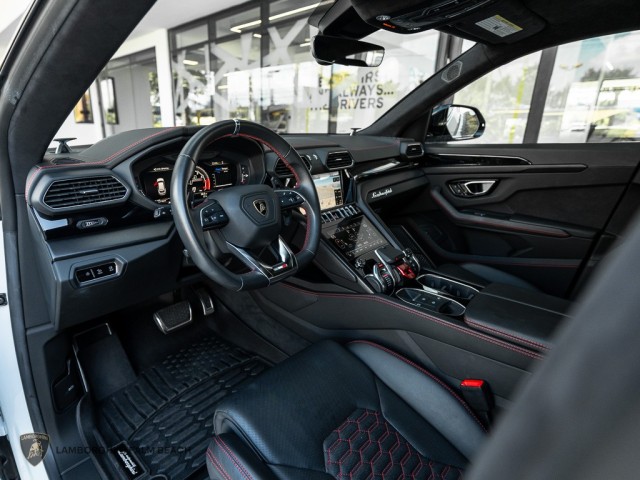 2021 Lamborghini Urus  in , 