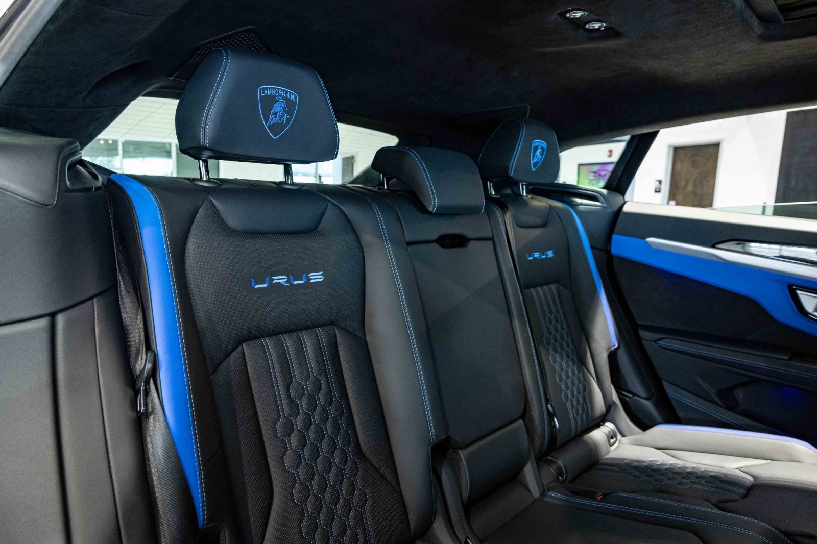 Used Car 2023 Lamborghini Urus  S For Sale Under $250,000 In Boerne, Texas