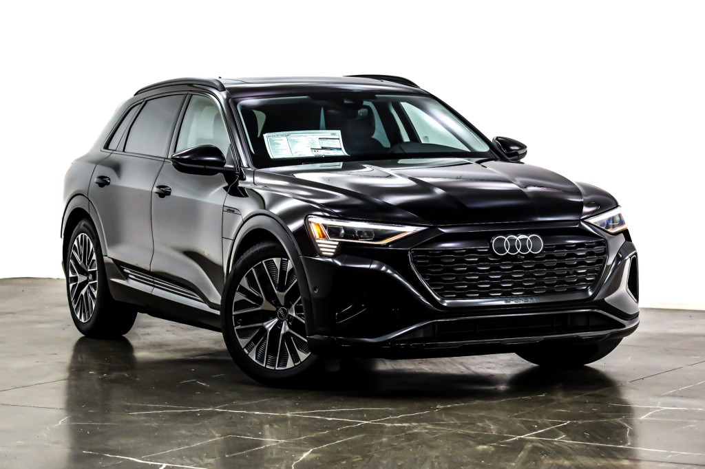 New 2024 Audi Q8 etron Premium Plus quattro SUV in 1275 Bristol St