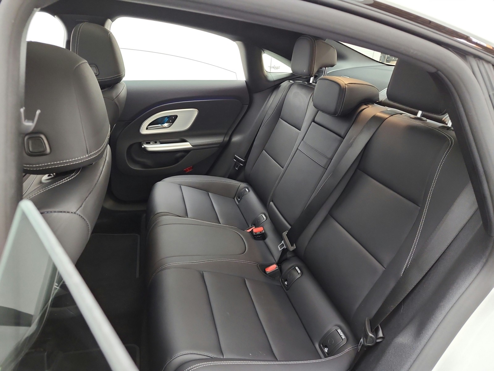 New 2027 Polar White Mercedes-Benz CLA 220 Hybrid FWD image 11