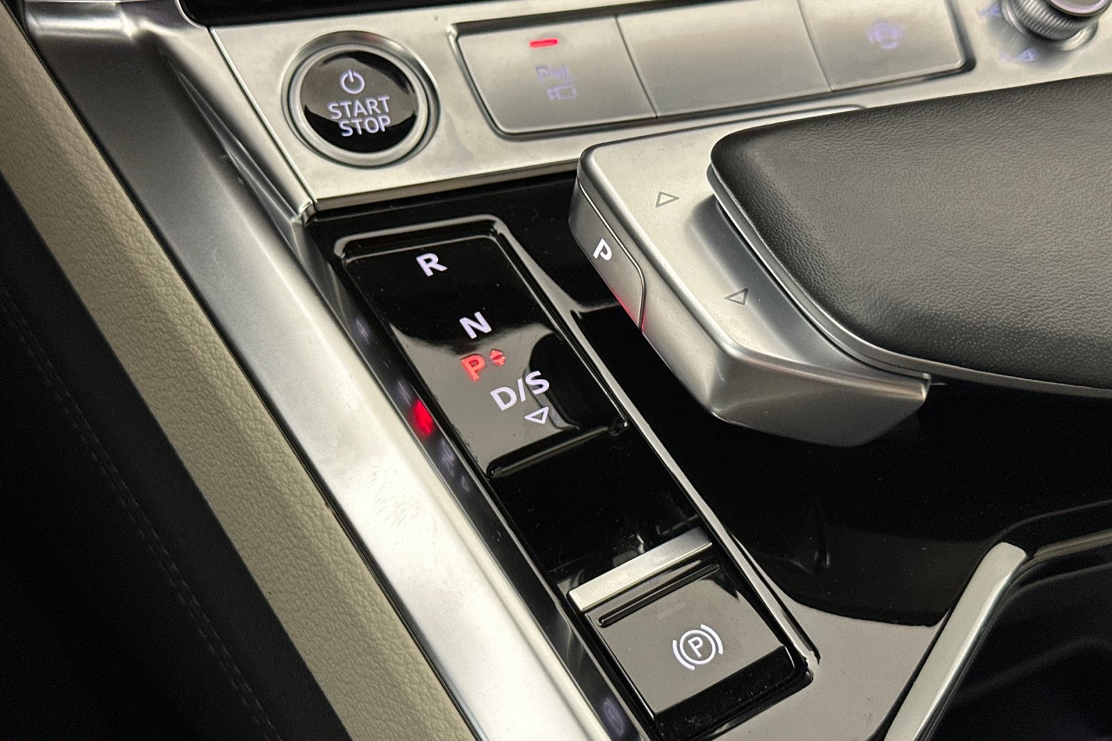 Used 2024 Glacier White Metallic Audi S line Premium Plus quattro image 21