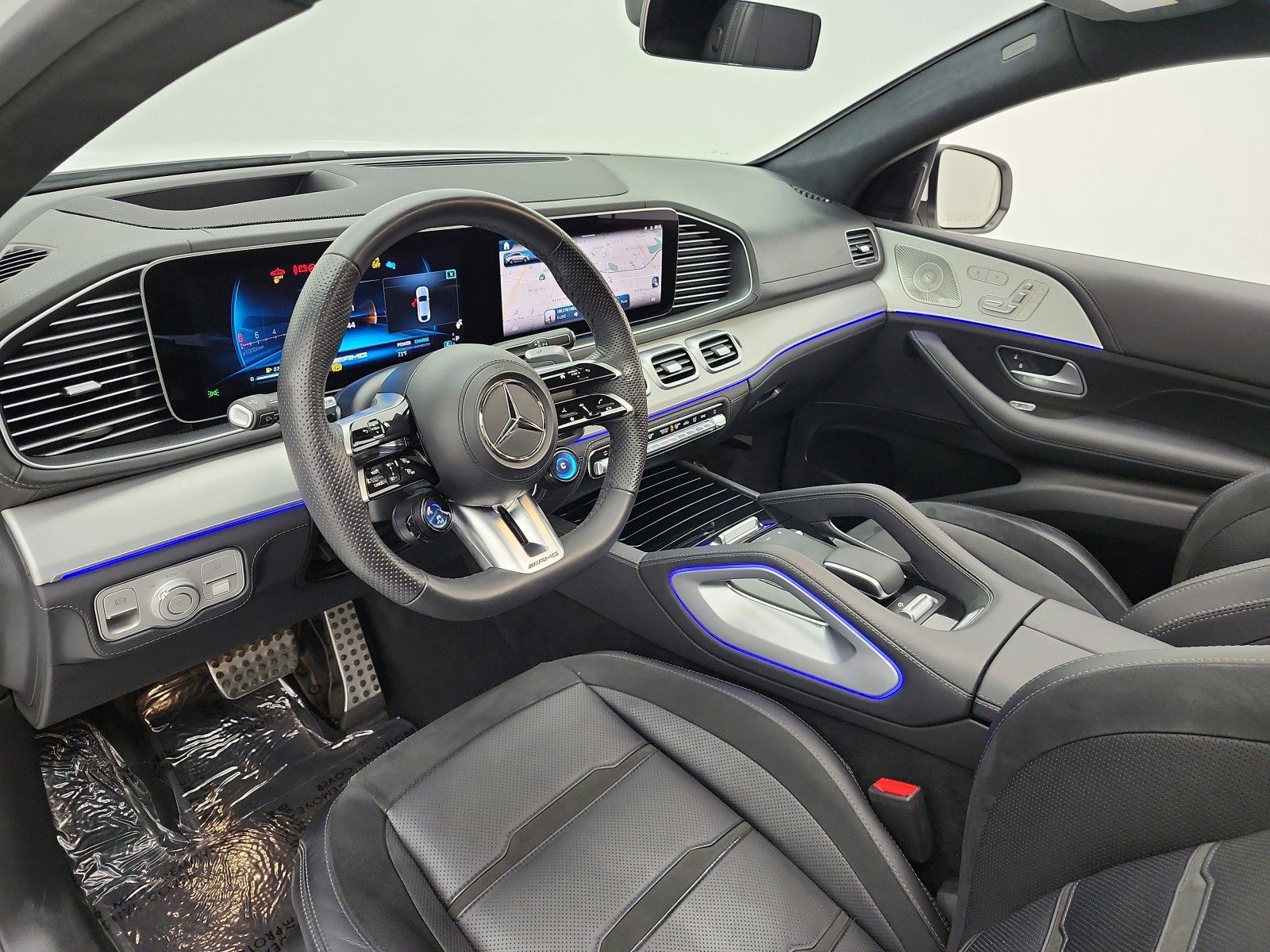 Certified Used 2024 Polar White Mercedes-Benz AMG® GLE 63 S 4MATIC+ Coupe image 9