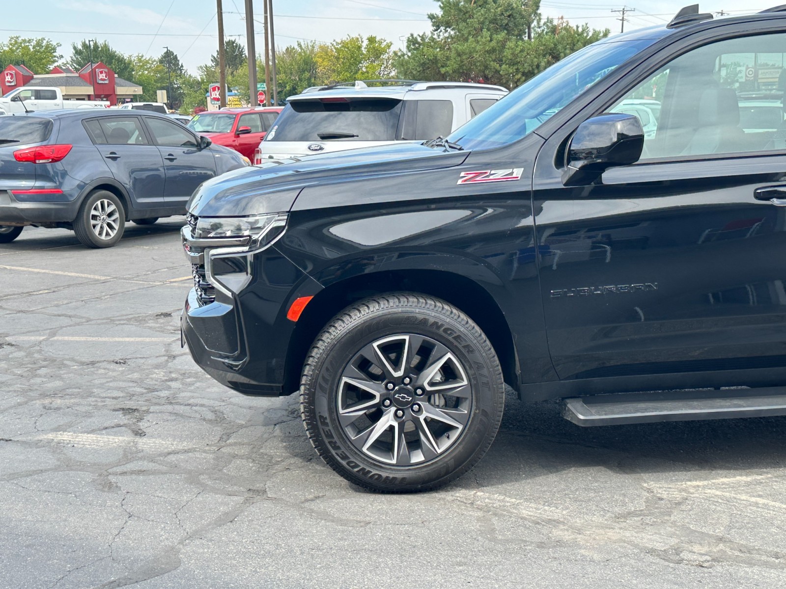 2022 Chevrolet Suburban Z71 13