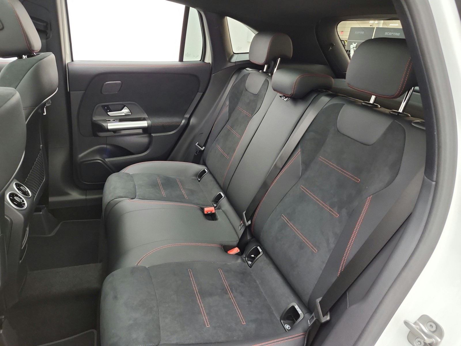 New 2026 Polar White Mercedes-Benz GLA 250 SUV image 11