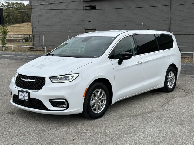 2024 Chrysler Pacifica Touring L 7