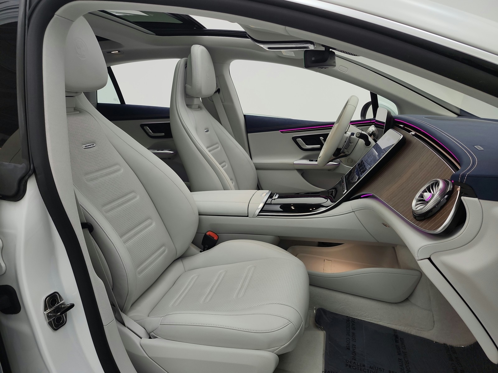 Used 2023 MANUFAKTUR Moonlight White Metallic Mercedes-Benz AMG® EQE 4MATIC+ Sedan image 33