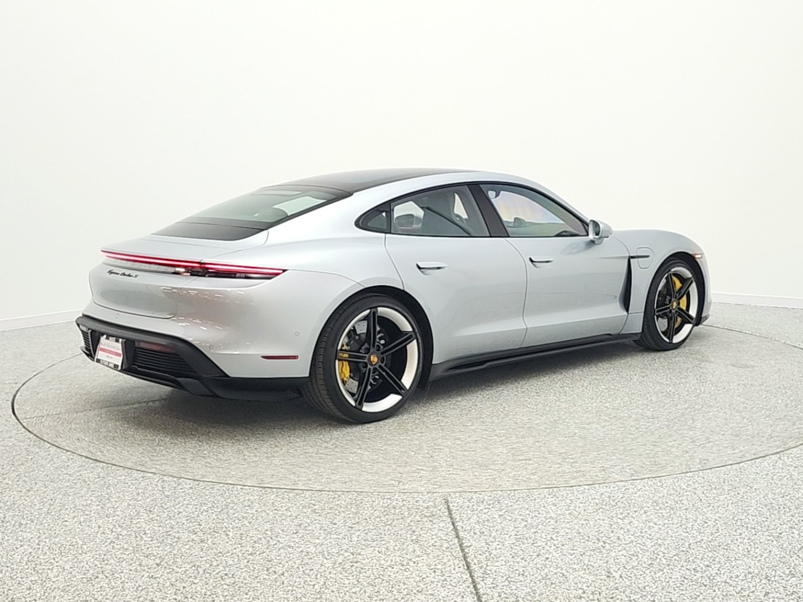 Used 2024 Dolomite Silver Metallic Porsche Turbo AWD image 5