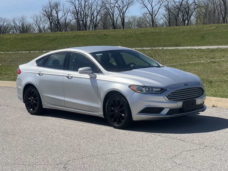 2017 Ford Fusion SE in CHESTERFIELD, Missouri