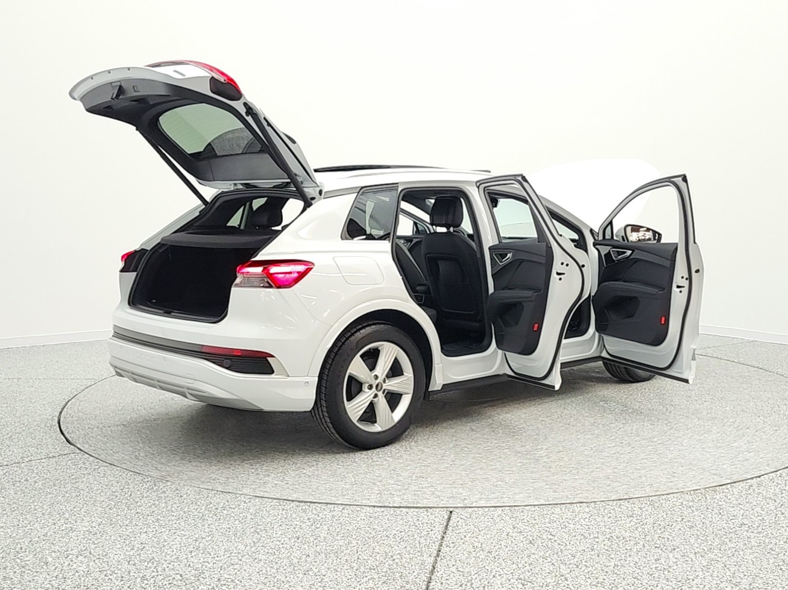 Used 2024 Glacier White Metallic Audi Premium Plus 55 quattro image 11