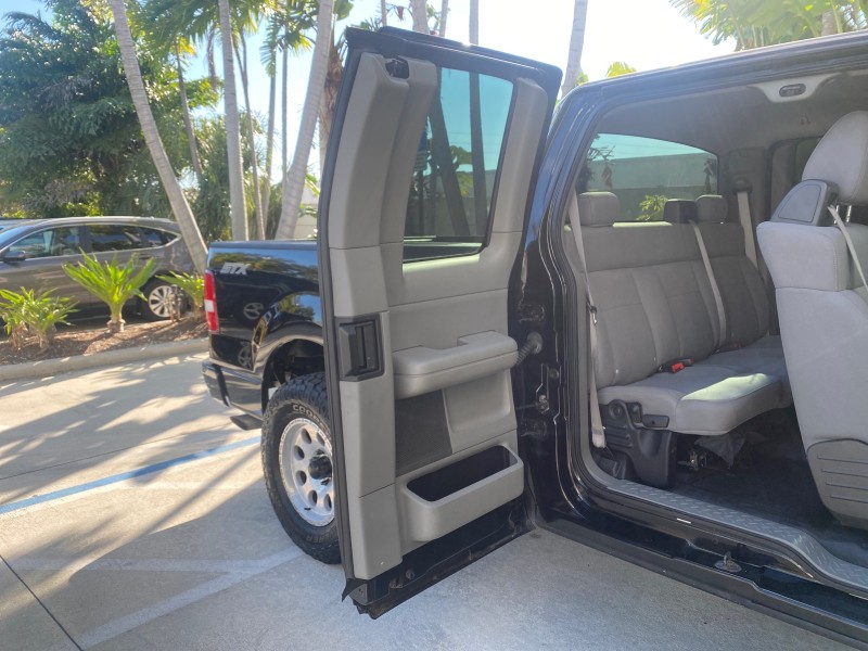 2006 Ford F-150 STX 4 DOOR LOW MILES 92,223 in ,