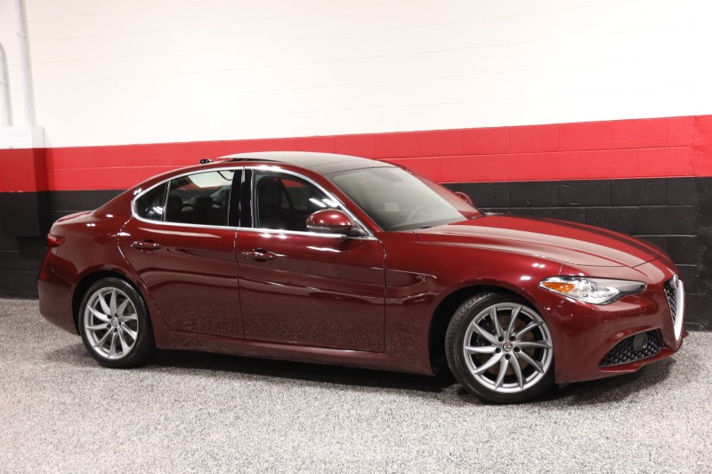 Monza Red Metallic 2017 Alfa Romeo Giulia Sedan Rear-Wheel Drive Automatic