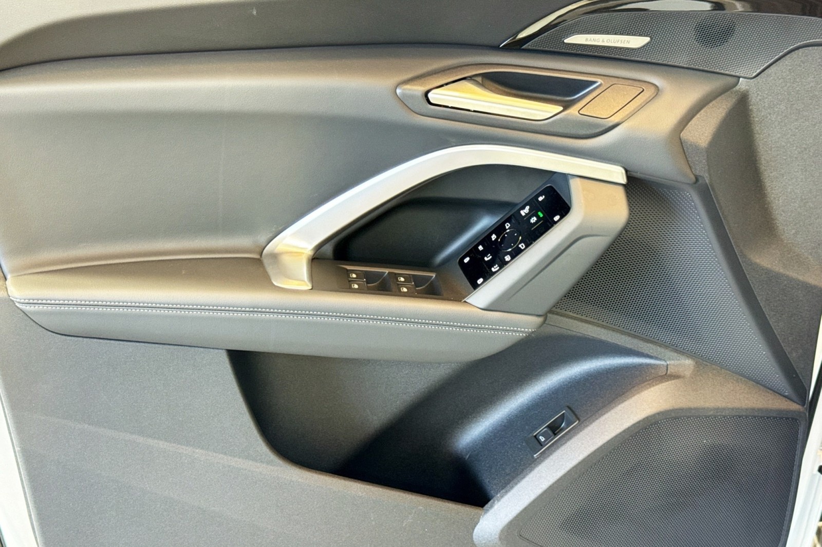 New 2025 Glacier White Metallic Audi Premium Plus 2.0 TFSI quattro image 18