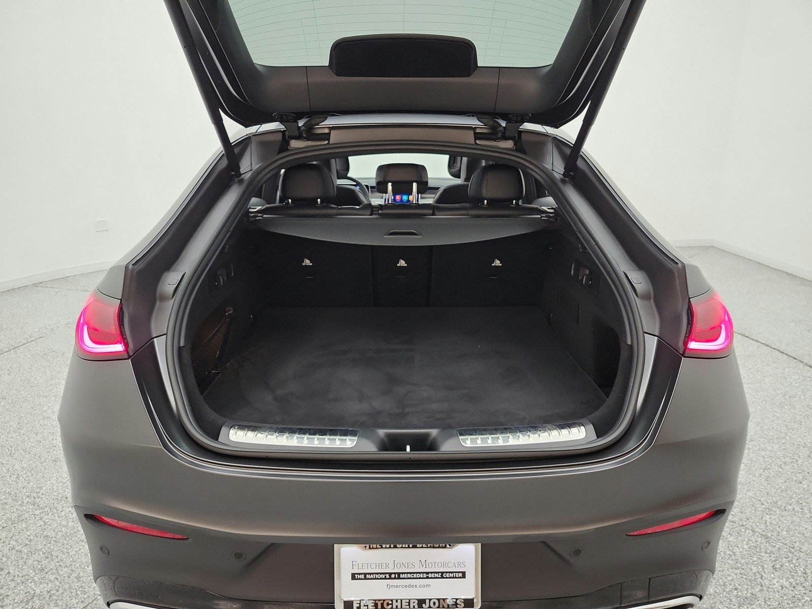 Certified Used 2026 MANUFAKTUR Graphite Grey Magno Mercedes-Benz GLC 300 4MATIC® Coupe image 18