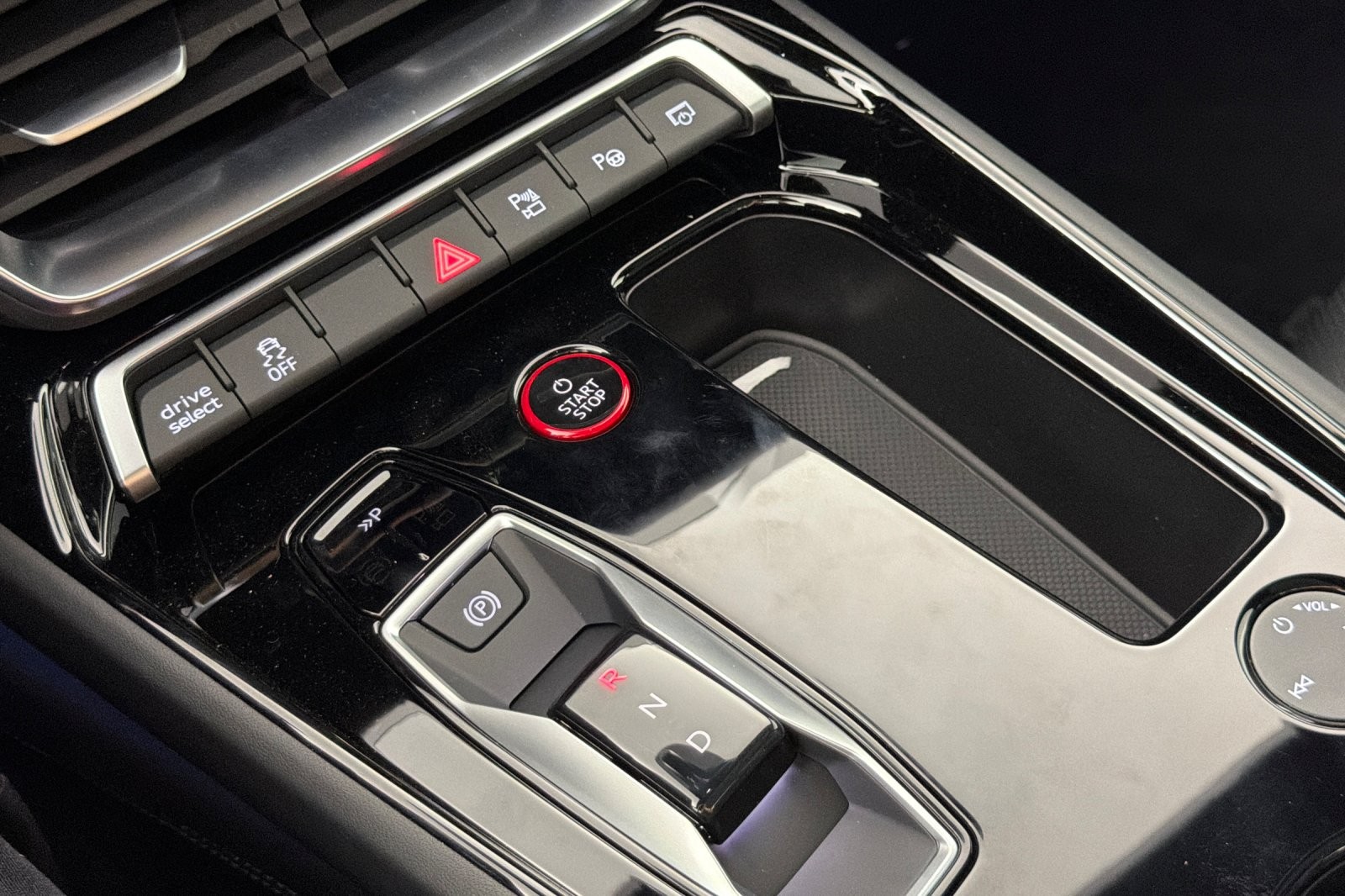 New 2026 Daytona Gray Pearl Effect Audi Premium Plus quattro image 20
