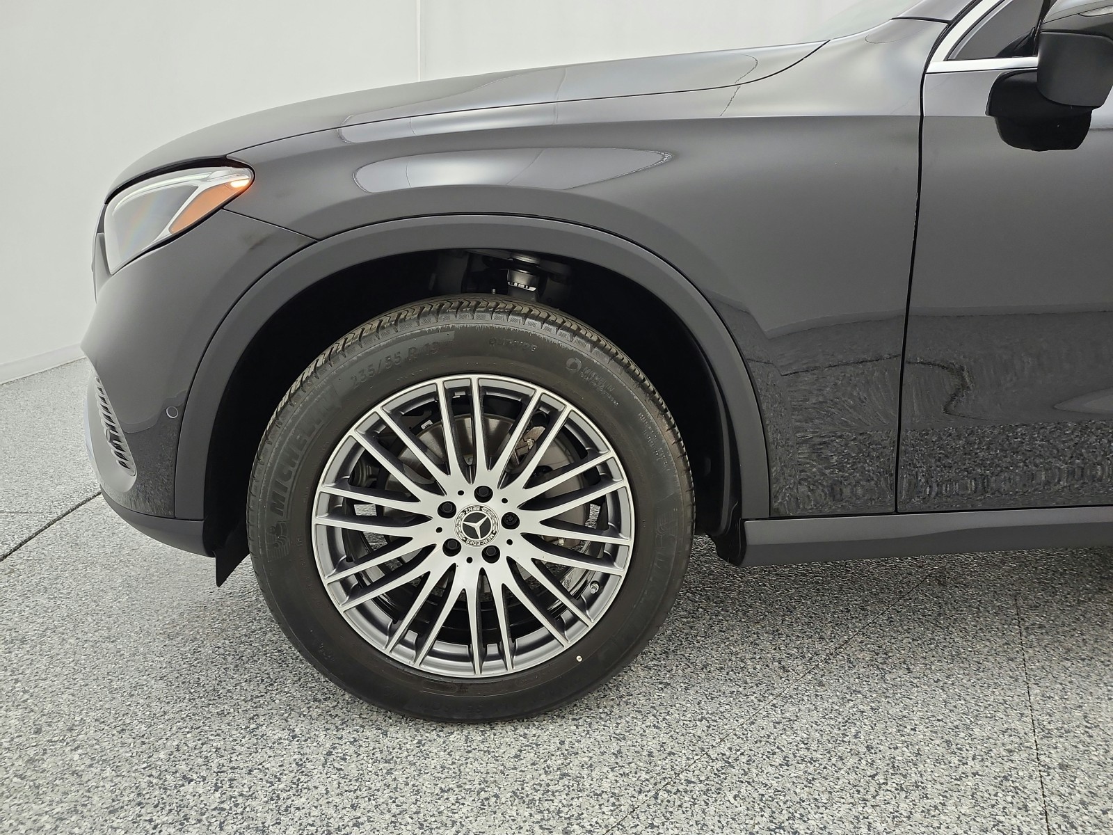 Used 2024 Black Mercedes-Benz GLC 300 SUV image 17